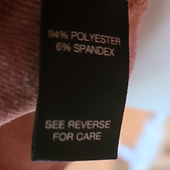 **HOST PICK** BUCKLE BLACK DUSTY ROSE TOP SIZE M - Picture 5 of 5